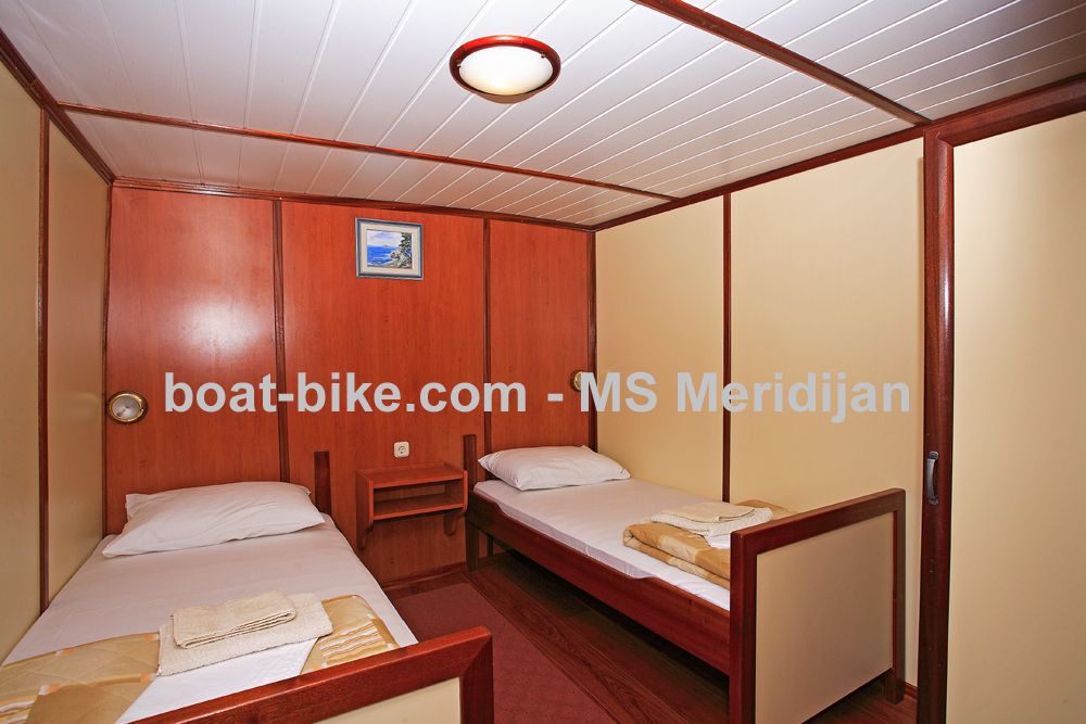2-bed-cabin MS Meridjian