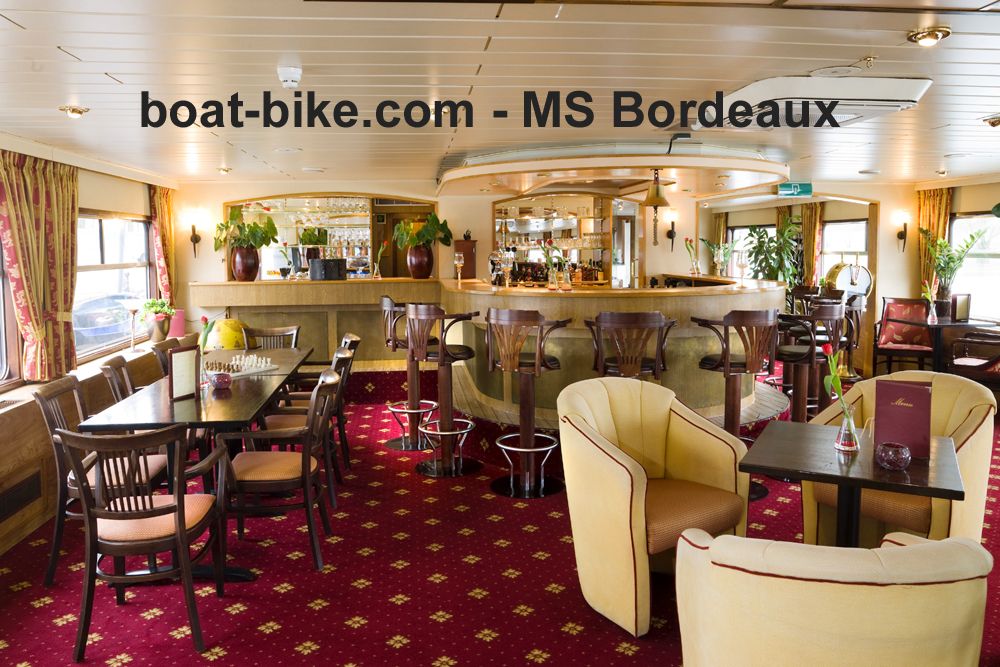 MS Bordeaux - saloon