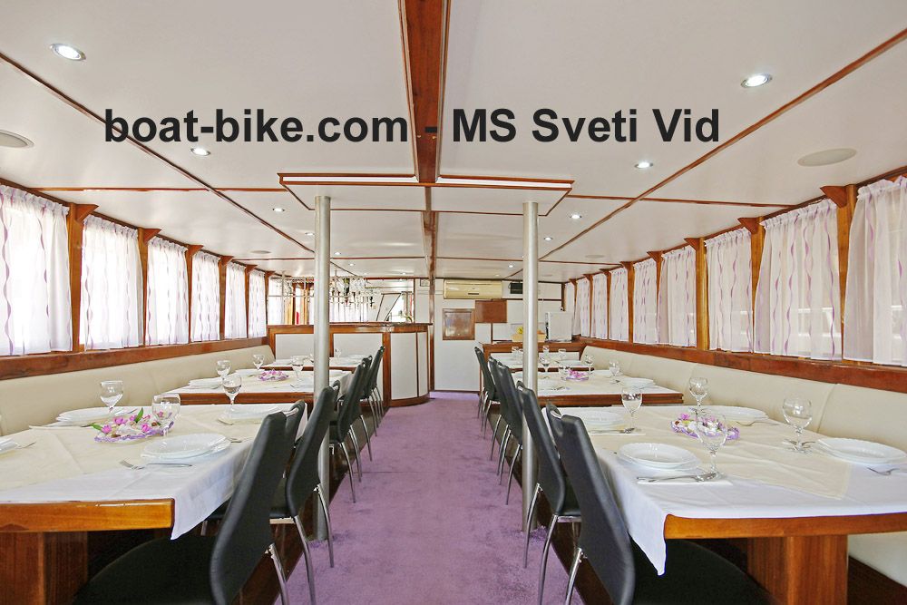 MS Sveti Vid - restaurant